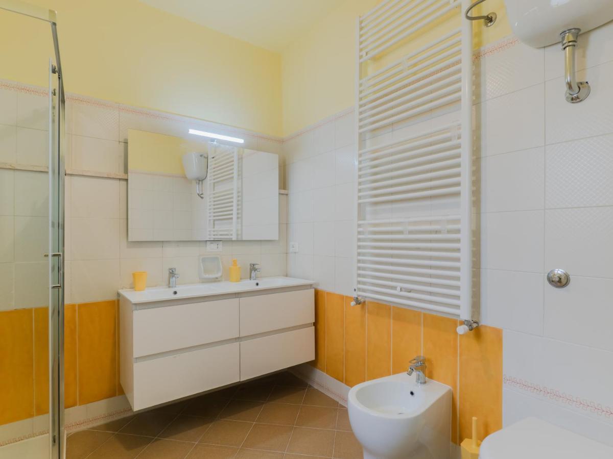 Salento 4 Stars - Blue & Yellow Squinzano ภายนอก รูปภาพ